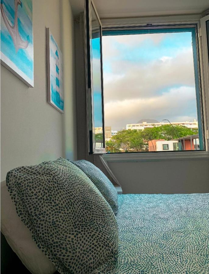 Lovely 2 Bedroom Apartment Near Las Vistas Beach Adults Only! Playa de las Americas  Esterno foto